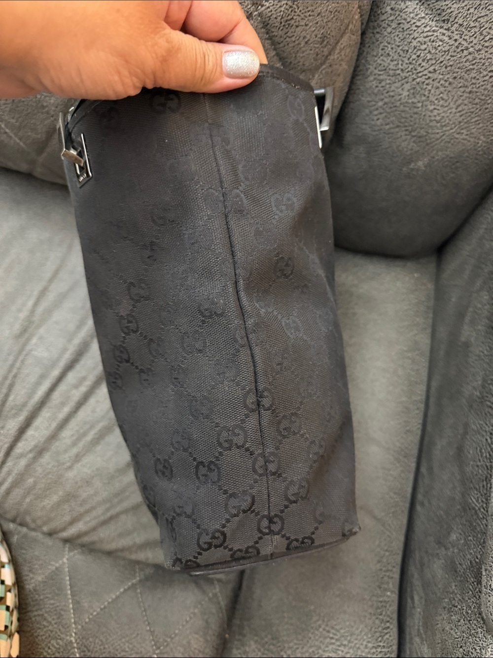 Gucci Black GG Supreme Shoulder Bucket Bag - Picture 4 of 8